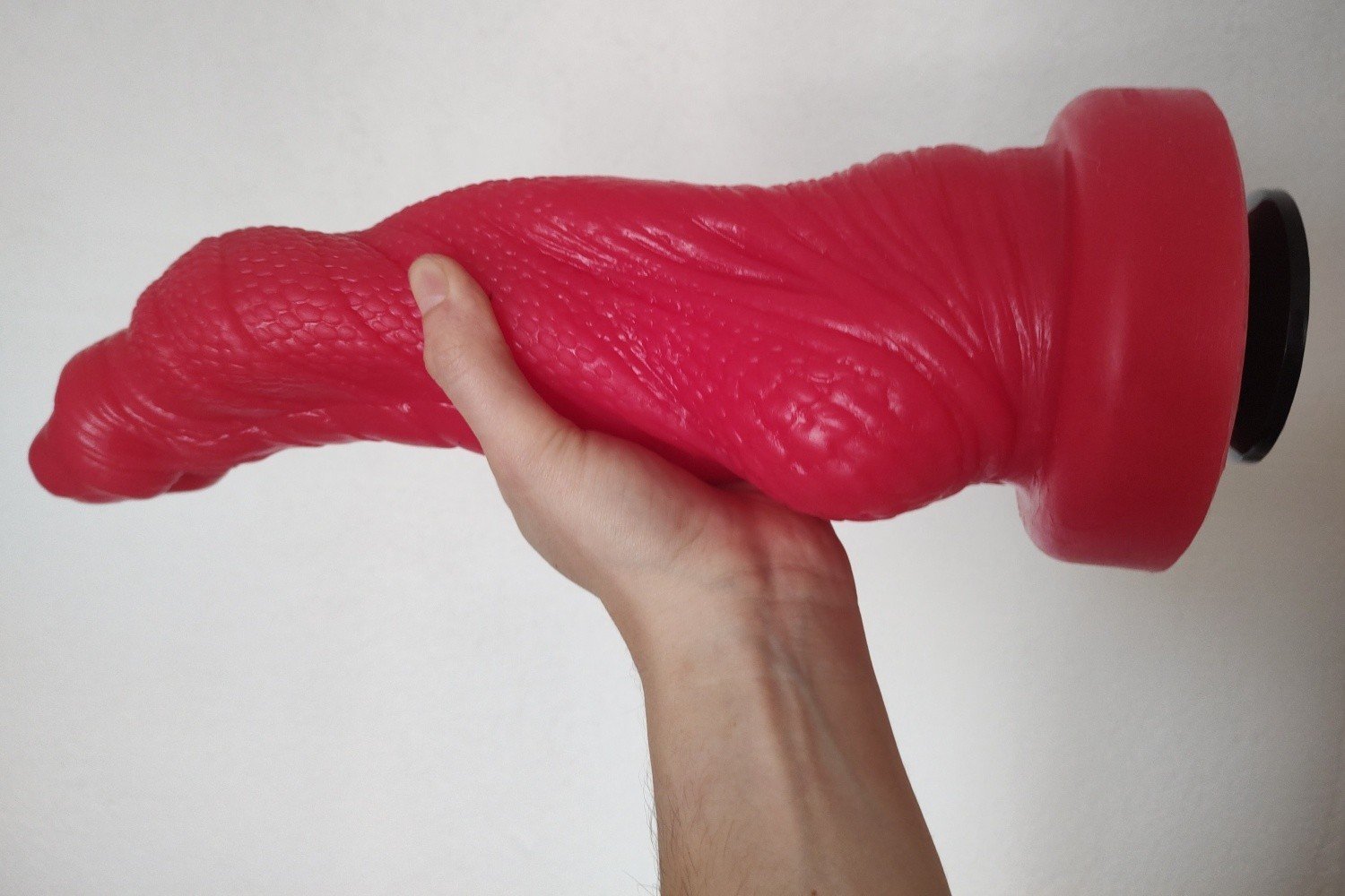 Recenze: Dildo Hankey’s Toys Kinky Cobra XXL