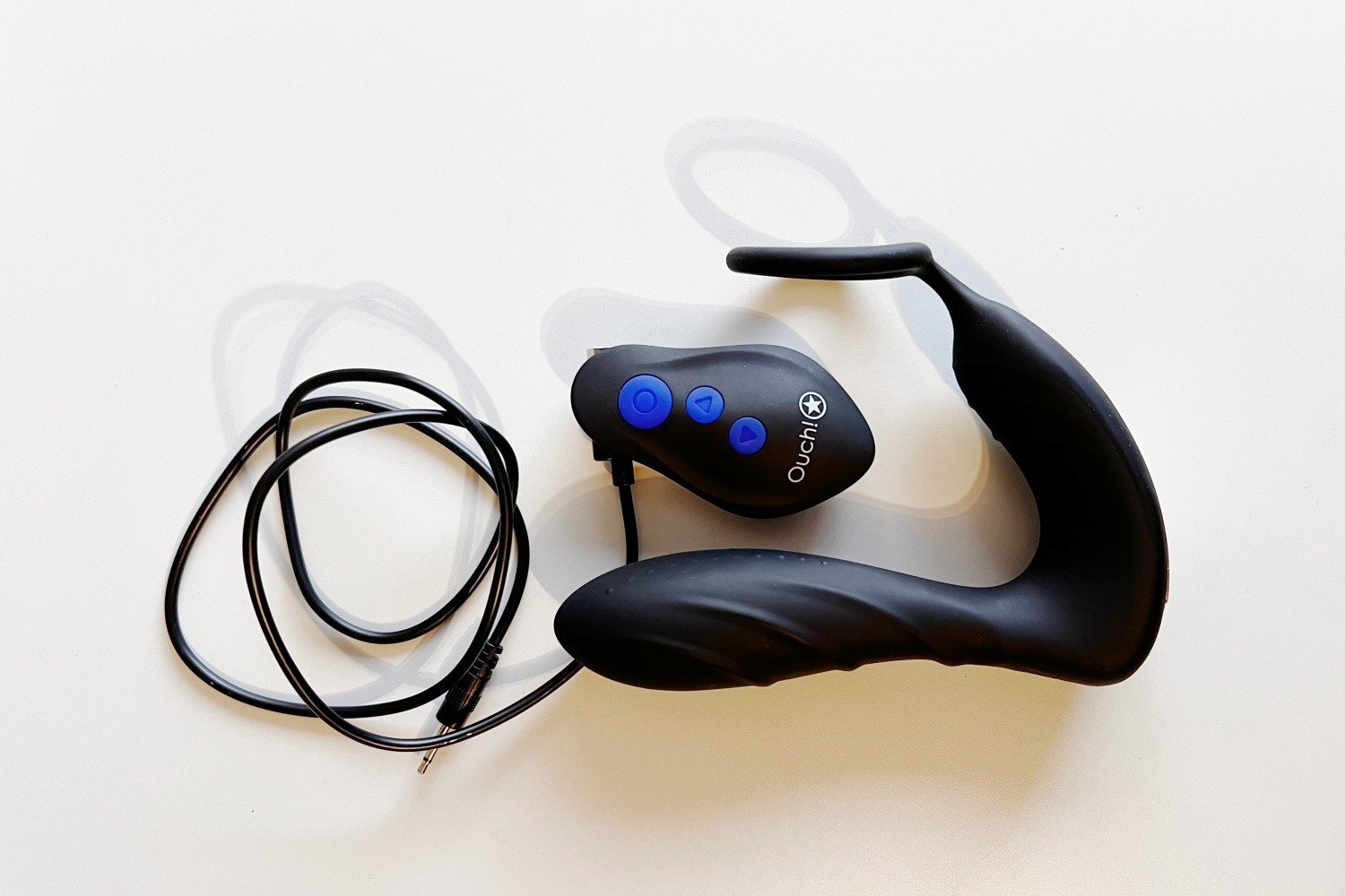 Recenzia: Vibračný stimulátor prostaty Ouch! E-Stimulation Butt Plug