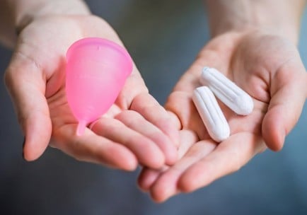 Menstruační kalíšek – váš nejlepší kamarád do nepohody