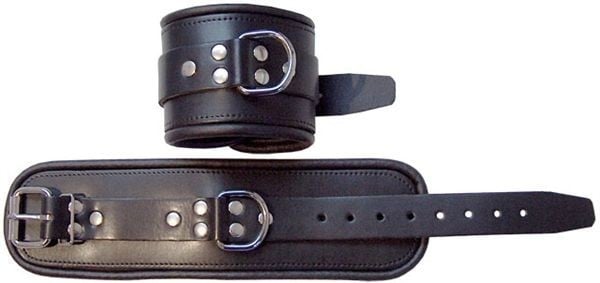 Mister B Leather Ankle Restraints Black, prémiová pouta na nohy s polstrováním