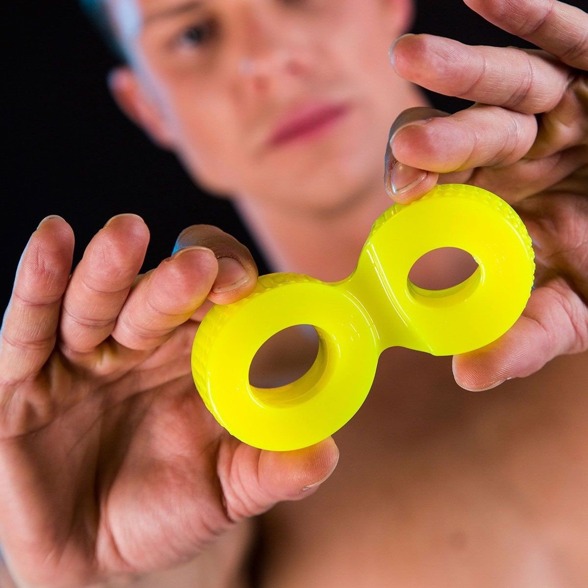 Erekčný krúžok a naťahovač semenníkov Zizi Trainer žltý, elastický erekčný krúžok na penis a semenníky
