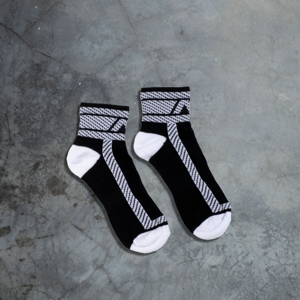 Ponožky AD Fetish ADF27 Fetish Ankle Sock černo-bílé
