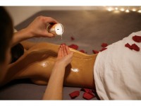Magnetifico Enjoy it! Massage Candle Blackcurrant and Kiwi 70 ml
