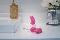 Vibrátor pro páry We-Vibe Chorus růžový