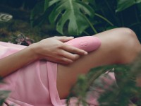 Stimulátor klitorisu Womanizer Premium Eco