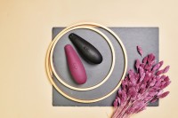 Womanizer Classic 2 Clit Stimulator Black