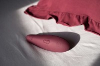 Womanizer Classic 2 Clit Stimulator Bordeaux