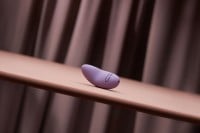 Přikládací vibrátor LELO Lily 3 Dark Plum