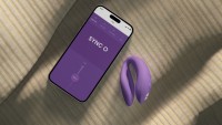 We-Vibe Sync O Couples Vibrator Green Velvet