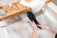 Womanizer Wave Stimulating Shower Head Black