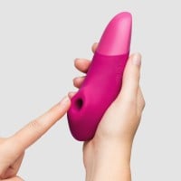 Stimulátor klitorisu Womanizer Enhance Lilac