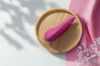 Stimulátor klitorisu Womanizer Enhance Lilac