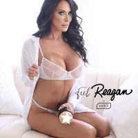 Kiiroo Feel Reagan Foxx Masturbator