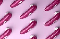 Stimulátor klitorisu Womanizer Pro růžový