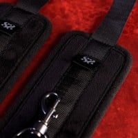 Putá na suchý zips Sei Mio Sensually Secured