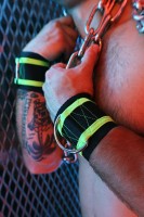 Pouta Breedwell Breedcore Ruff Cuffs neonově zelená